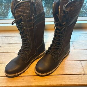 Denver Hayes Dark Brown Lace-Up Boots